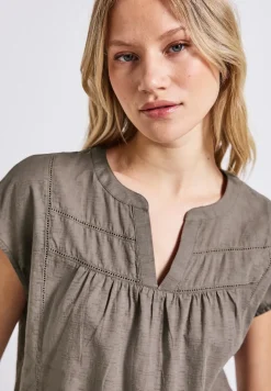 Blouse met tape details