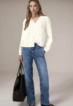 Blouse met V-hals en borduursel