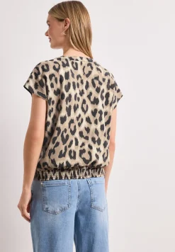 Blouseshirt met gespleten hals en smokdetail