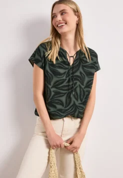 Blouseshirt met gespleten hals en smokdetail