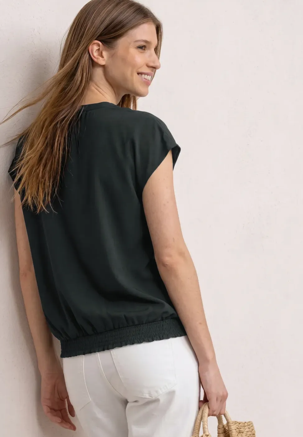 Blouseshirt met gespleten hals en smokdetail