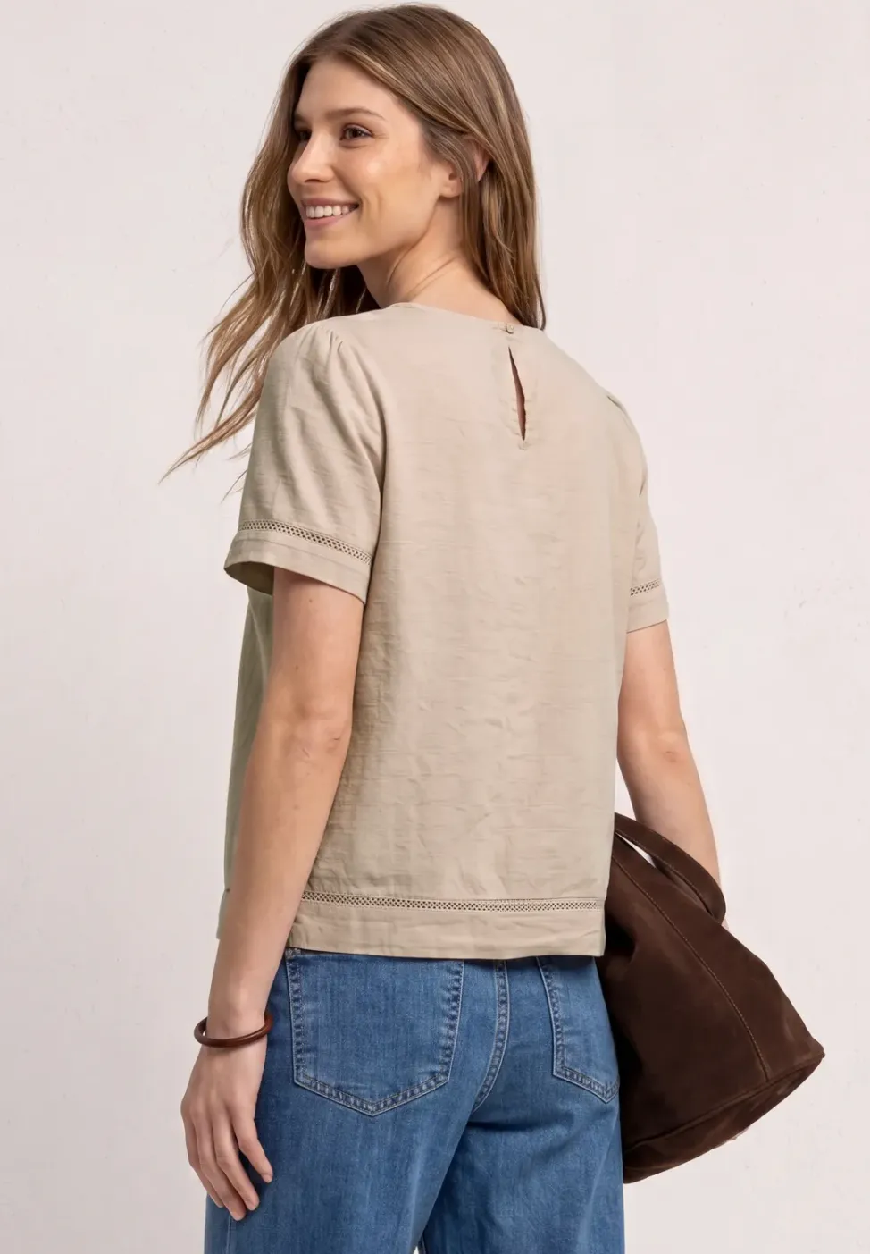 Blouseshirt met ronde hals en tapedetails