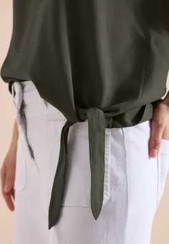 Blouse shirt met V-hals en knoop