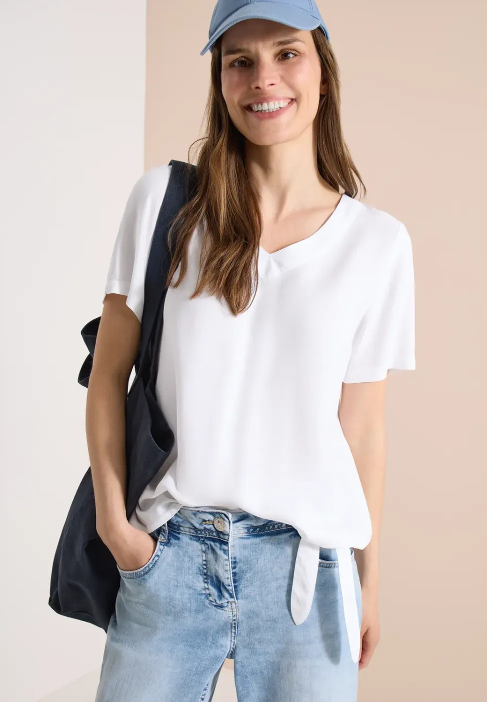 Blouse shirt met V-hals en knoop