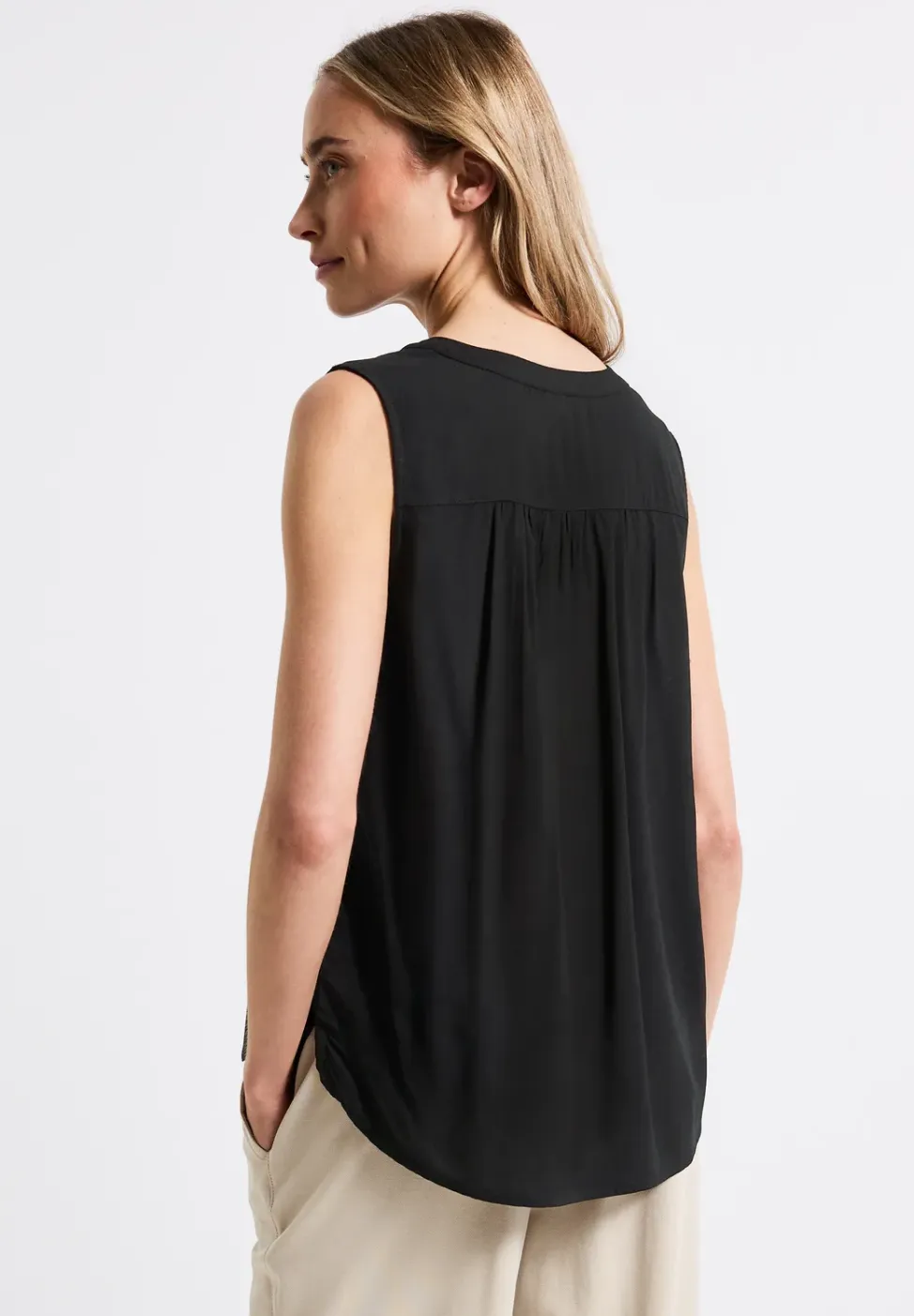 Blousetop met gespleten hals