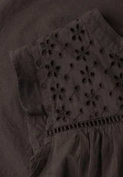 Blousetop met gespleten hals en shiffley-details