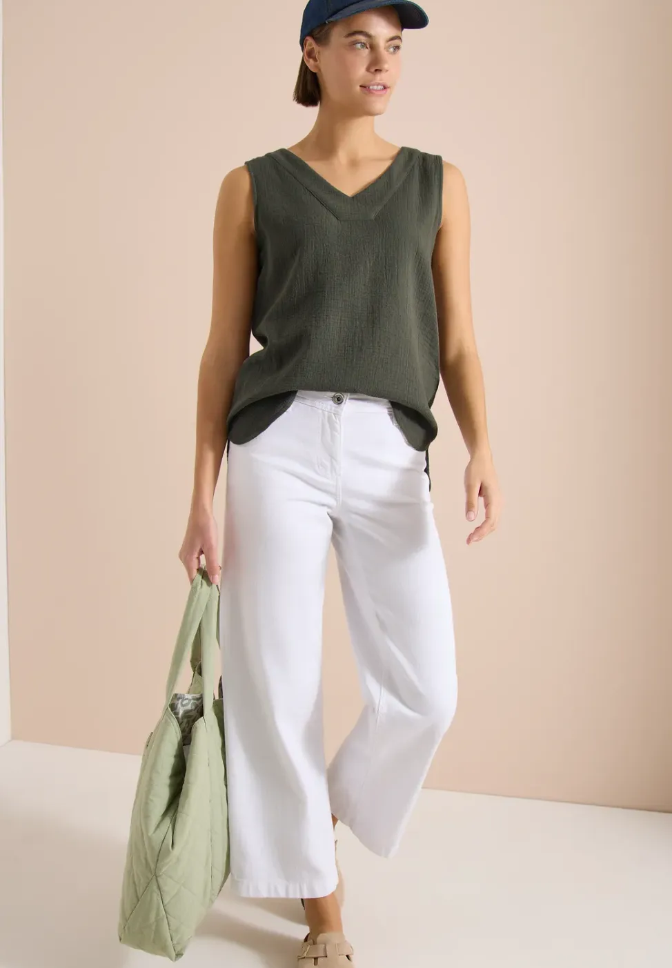 Blousetop met V-hals van mousseline