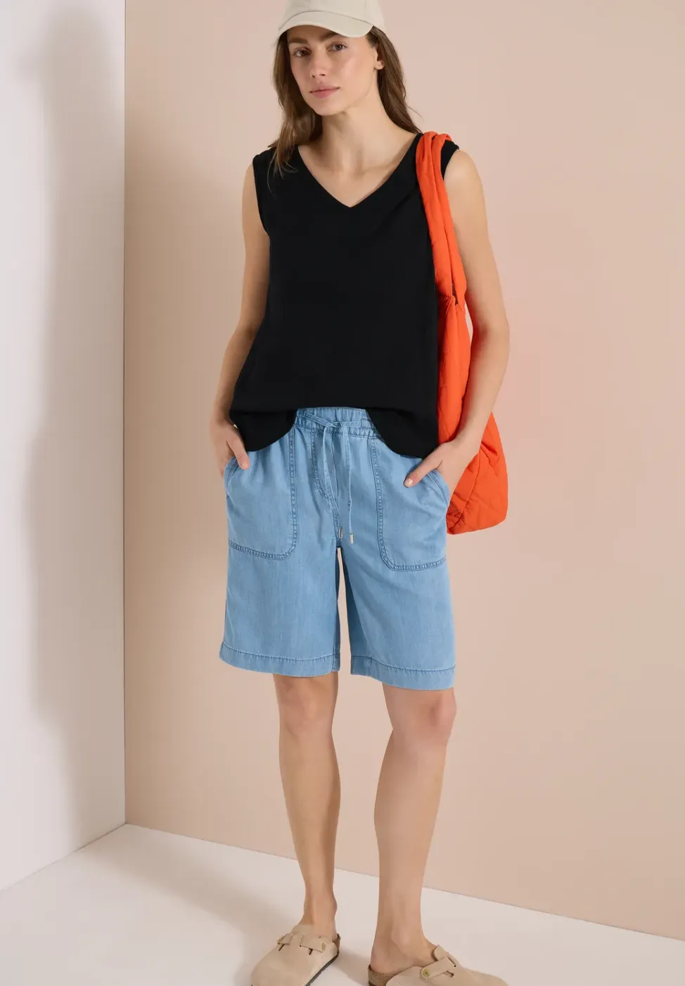 Blousetop met V-hals van mousseline