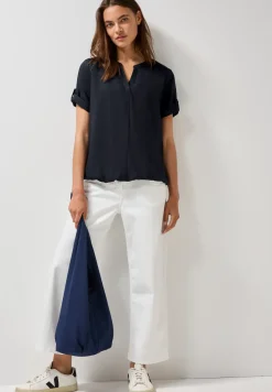 Blouse van viscose met gespleten hals