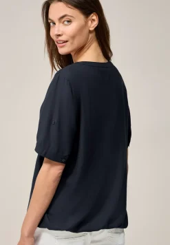 Blouse van viscose met gespleten hals