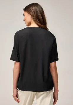 Blouse van viscose met gespleten hals