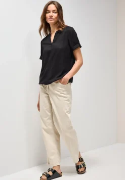 Blouse van viscose met gespleten hals