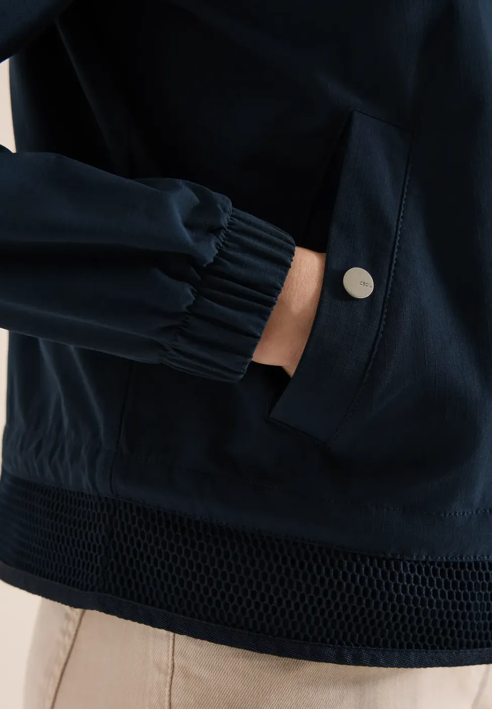 Blouson met trekkoord en mesh details