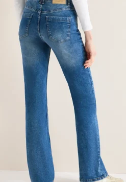 Bootcut jeans