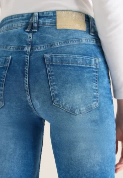Bootcut jeans