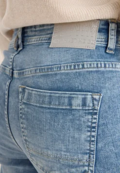 Bootcut jeans