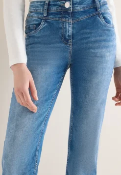 Bootcut jeans