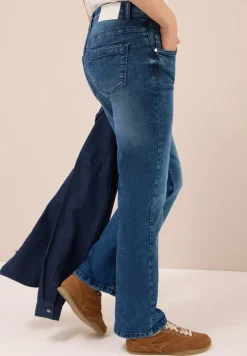 Bootcut jeans