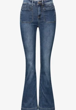 Bootcut jeans