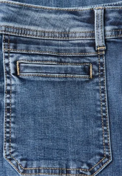 Bootcut jeans