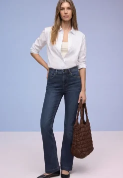 Bootcut jeans