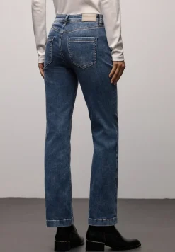 Bootcut jeans