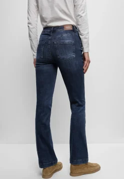 Bootcut jeans