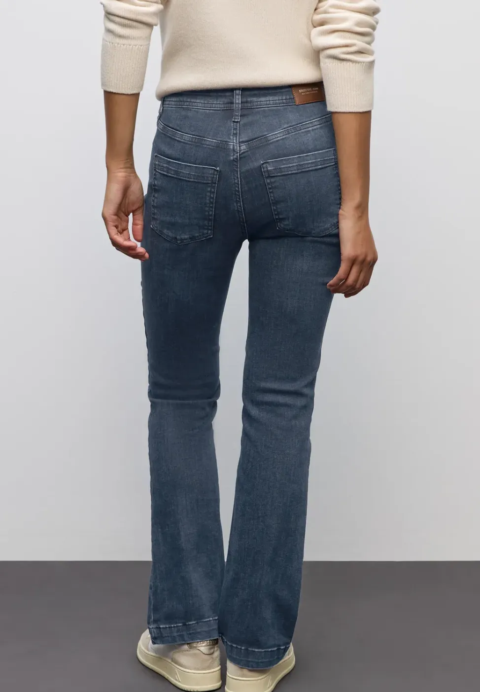 Bootcut jeans