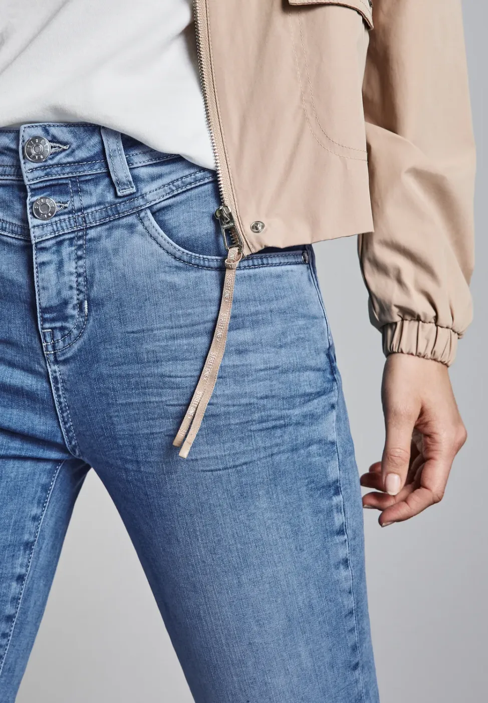 Bootcut jeans