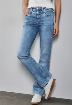 Bootcut jeans