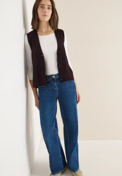 Bouclé vest