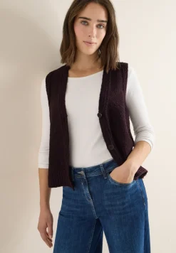 Bouclé vest
