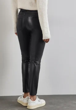 Broek met coating