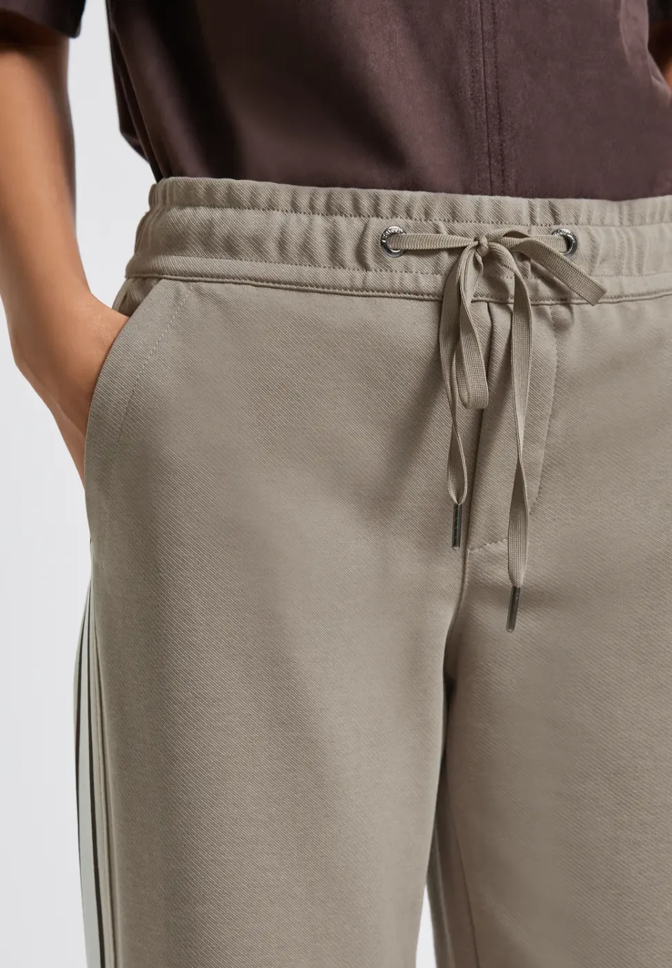 Broek met galonstrepen