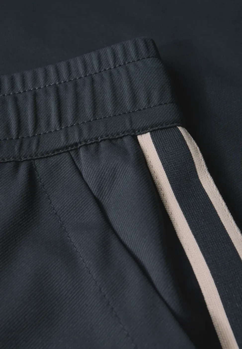Broek met galonstrepen