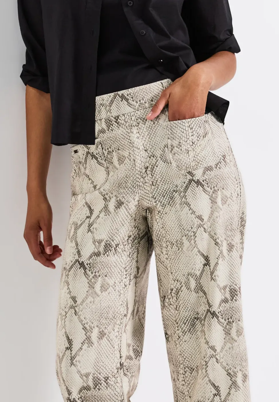 Broek met gedessineerde straight legs