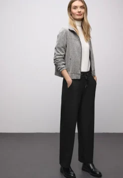Broek met rechte pijpen en tape