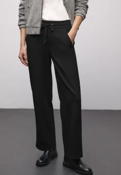 Broek met rechte pijpen en tape