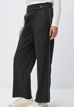 Broek met rechte pijpen en tape