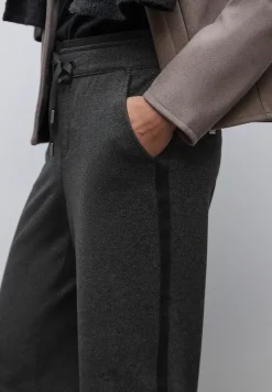 Broek met rechte pijpen en tape