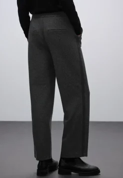 Broek met rechte pijpen en tape