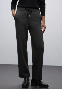 Broek met rechte pijpen en tape