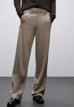 Broek met rechte pijpen en details