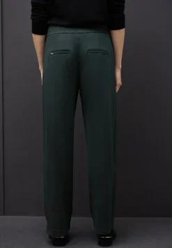 Broek met rechte pijpen en details