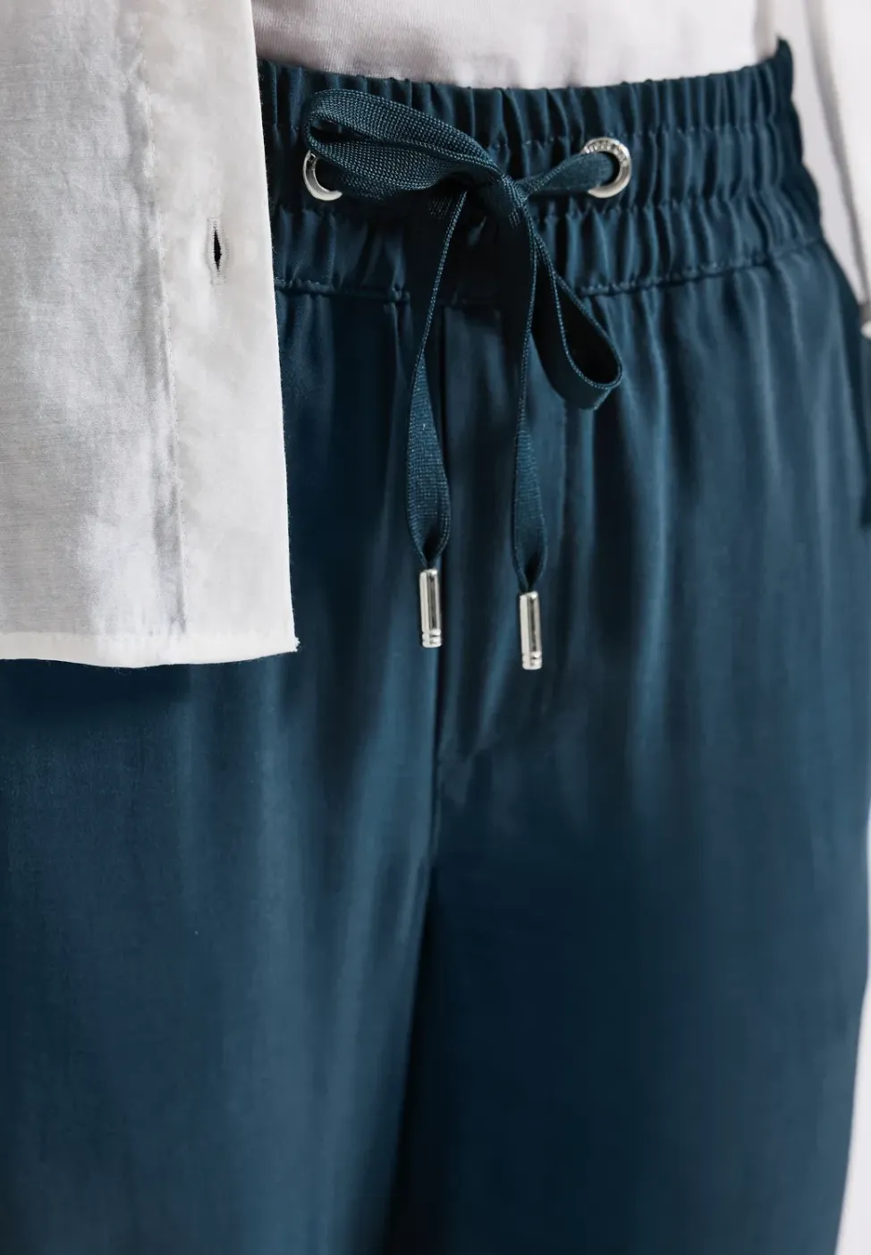 Broek met rechte pijpen in keperstof