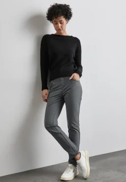 Broek met ritsdetails