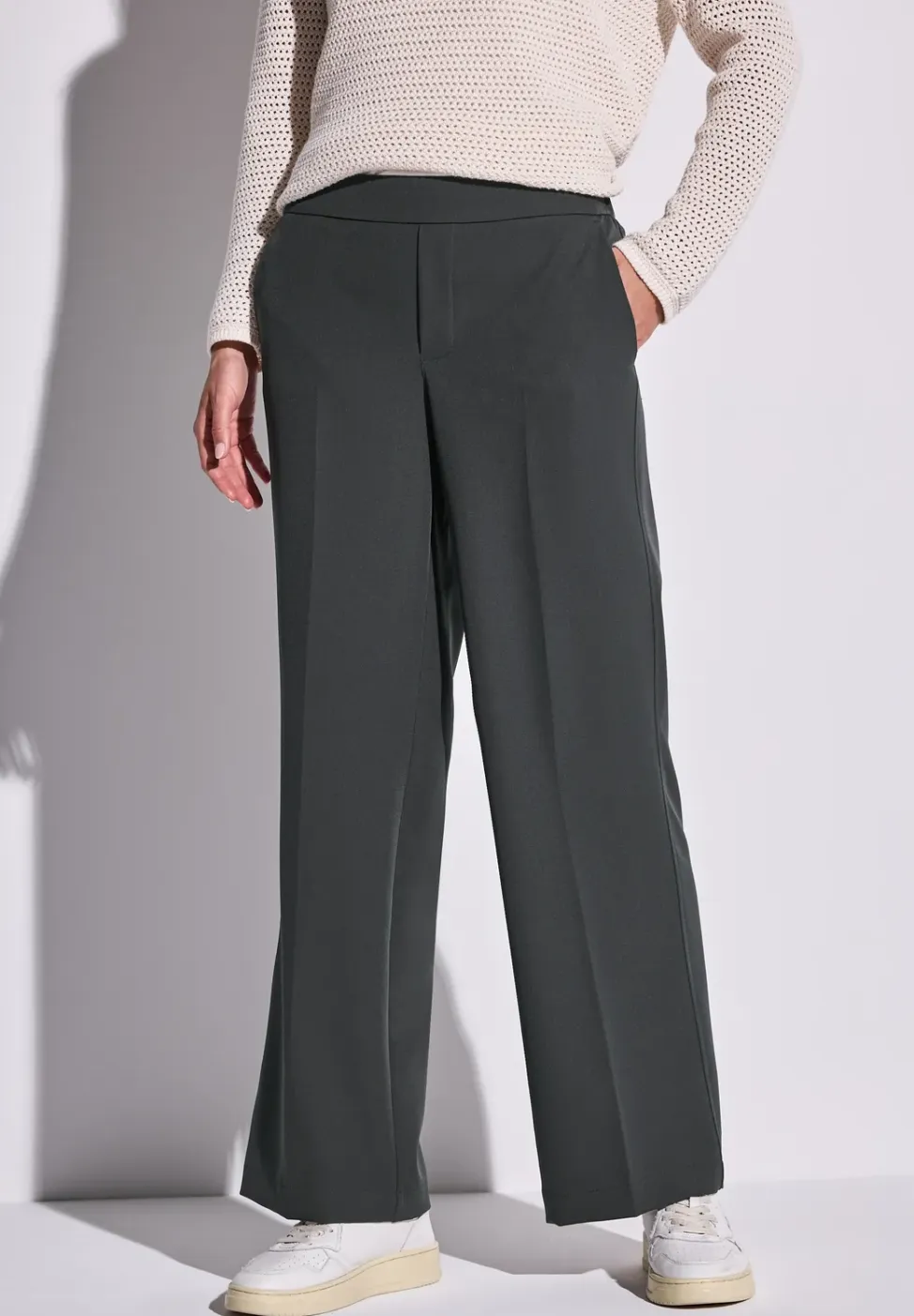 Broek met wijde pijpen in keperstof
