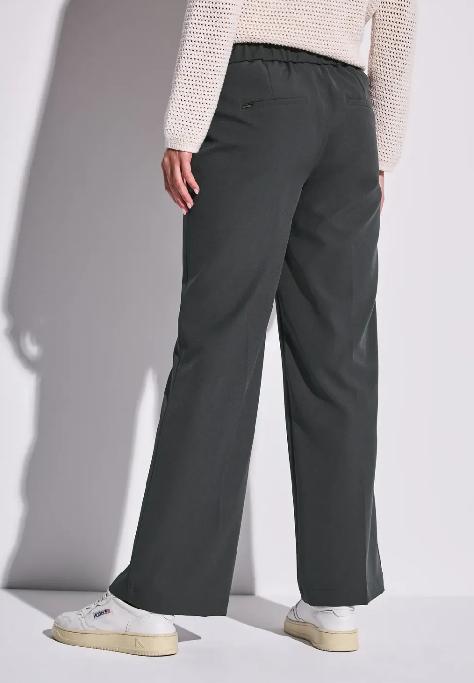 Broek met wijde pijpen in keperstof