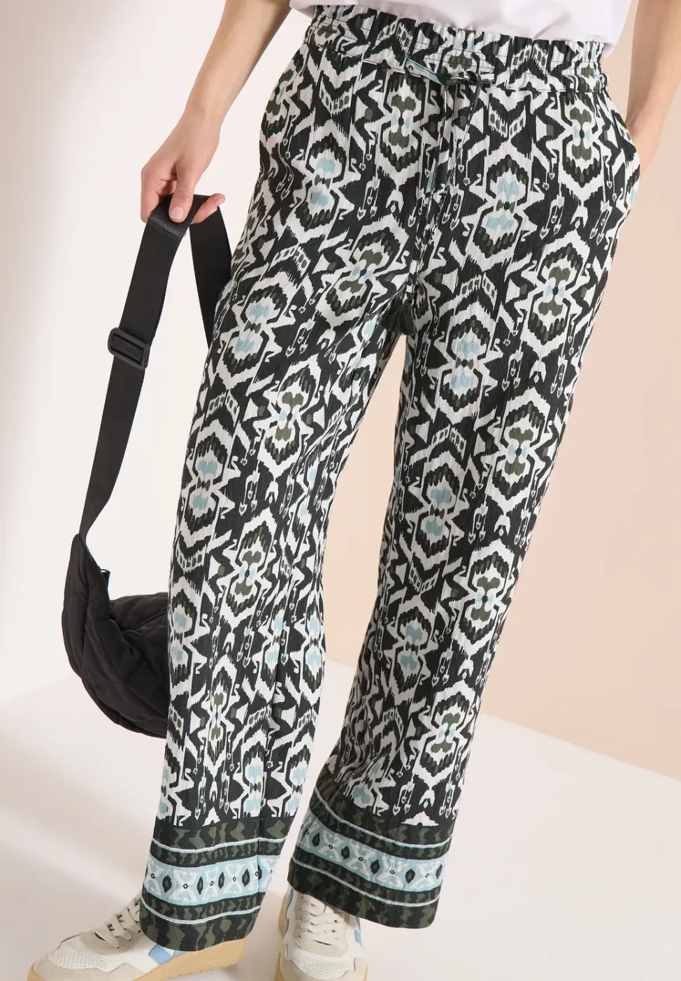 Broek met wijde pijpen in Loose Fit met print