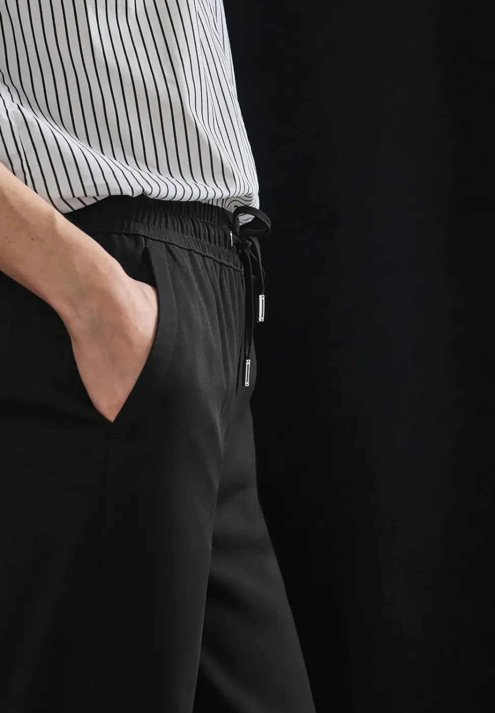 Broek met wijde pijpen in keperstof